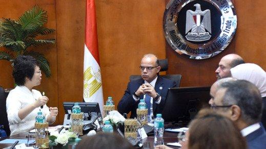 وزير الاستثمار يبحث مع شركة صينية إنشاء مصنع لمعدات وخطوط إنتاج السيارات باستثمارات 20 مليون دولار