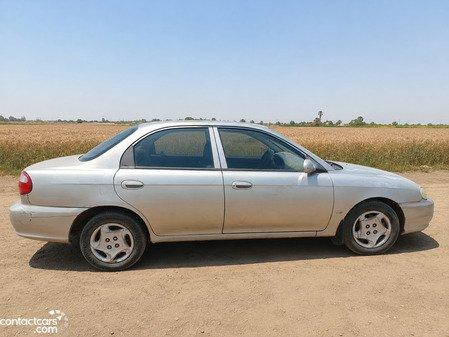 Kia Sephia 2001