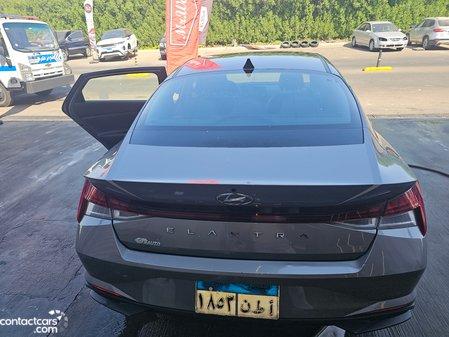 Hyundai Elantra CN7 2021