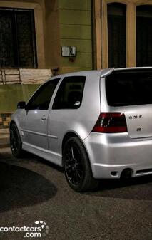 Volkswagen Golf 2004