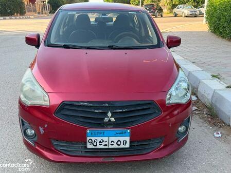 Mitsubishi Attrage 2015