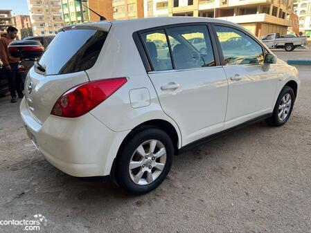 Nissan Tiida 2007
