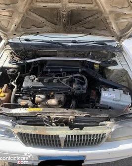 Nissan Sunny 2000