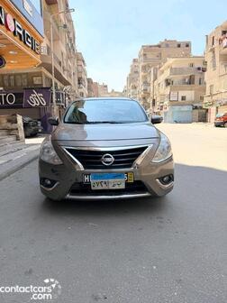 Nissan Sunny 2022