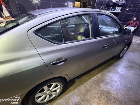 Nissan Sunny 2014