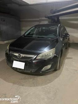 Opel Astra 2012