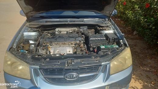 Kia Cerato 2005