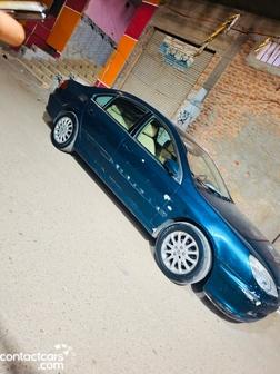 Peugeot 607 2001