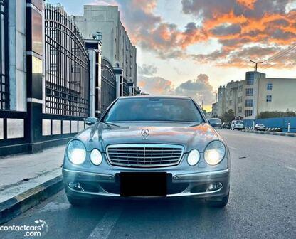Mercedes E200 2005