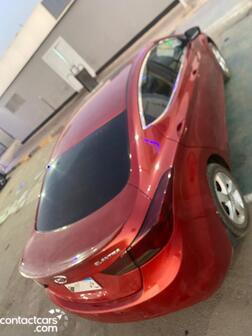 Hyundai Elantra 2012