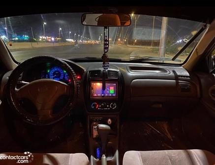 Mazda 323 2000